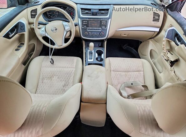 1N4AL3AP4HN329152 2017 NISSAN ALTIMA Красный Вид панели приборов