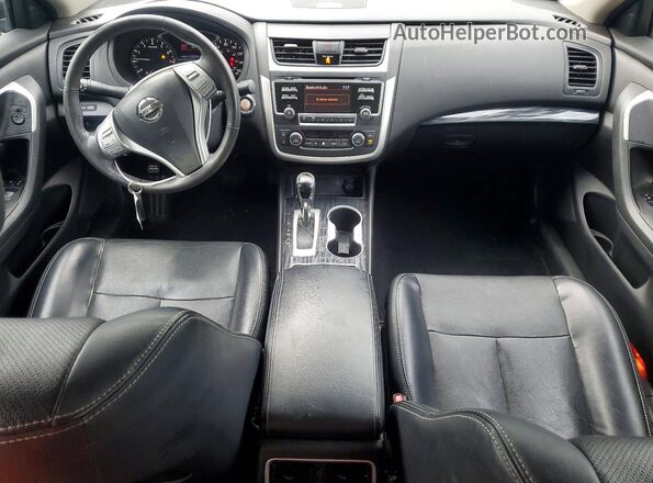 1N4AL3AP5HC210666 2017 NISSAN ALTIMA Gray Vista del salpicadero