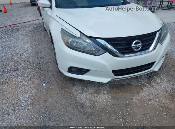 1N4AL3AP6JC281350 2018 NISSAN ALTIMA White Widok z przodu