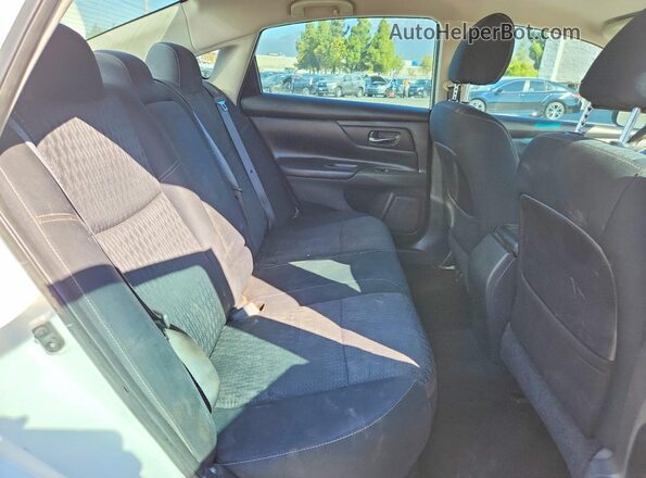 1N4AL3AP7HN305315 2017 NISSAN ALTIMA Белый Вид задних сидений
