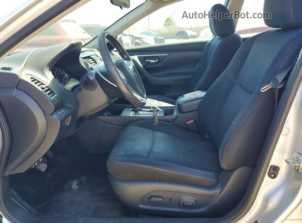 1N4AL3AP9HC264956 2017 NISSAN ALTIMA Silver Front interior view