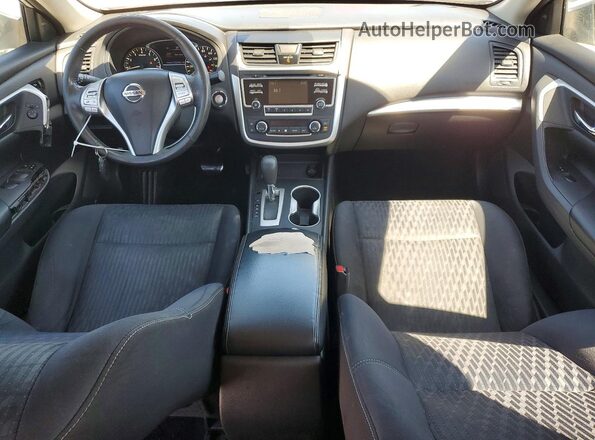 1N4AL3AP9HC264956 2017 NISSAN ALTIMA Silver Dashboard view