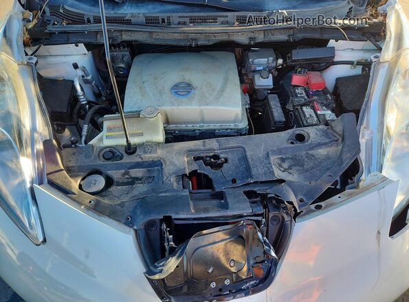 1N4AZ0CP2GC303864 2016 NISSAN LEAF Белый Вид задней части салона