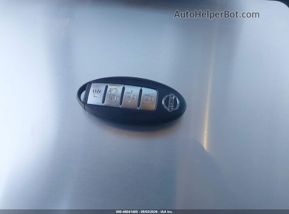 1N4AZ1CP1JC303982 2018 NISSAN LEAF Silver წინა პანელის ხედი