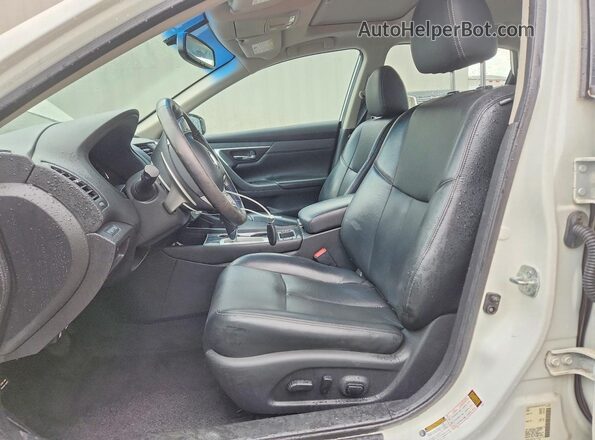 1N4BL3AP2JC220775 2018 NISSAN ALTIMA White Vista interior delantera