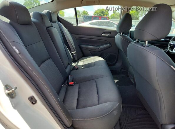 1N4BL4BV0MN313564 2021 NISSAN ALTIMA White Rear seats view