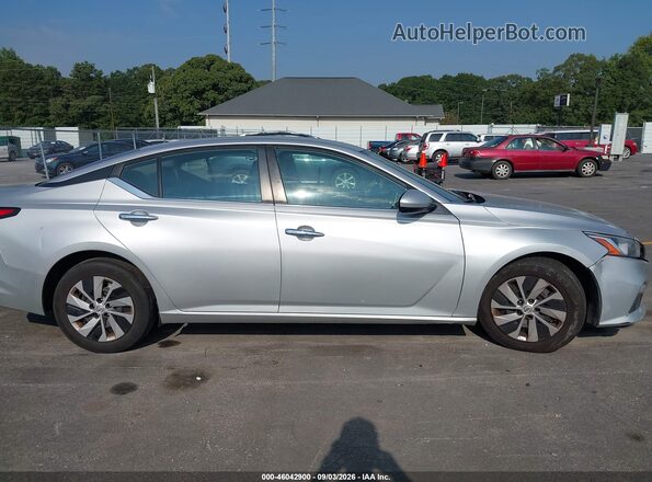 1N4BL4BV1LC130524 2020 NISSAN ALTIMA Silver Rear interior view