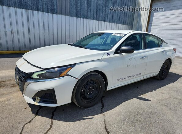 1N4BL4BV1RN332180 2024 NISSAN ALTIMA White 360 interior view