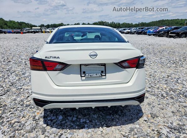 1N4BL4BV5RN422237 2024 NISSAN ALTIMA White Вид ззаду