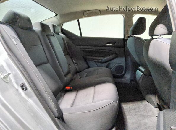 1N4BL4BV6NN393065 2022 NISSAN ALTIMA Silver Vista interior trasera
