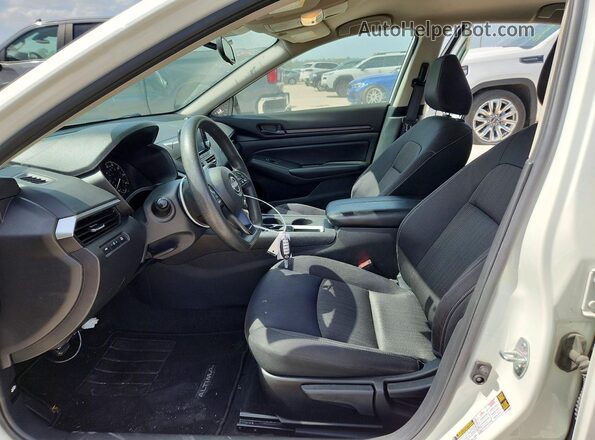1N4BL4BV6RN361948 2024 NISSAN ALTIMA White Widok wnętrza z przodu
