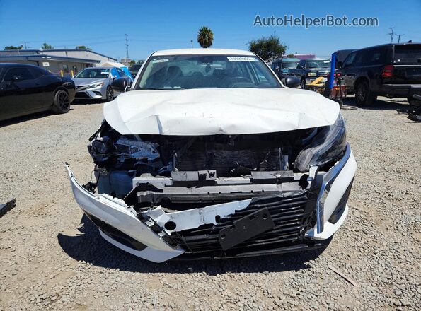 1N4BL4BV6RN364431 2024 NISSAN ALTIMA White Widok z przodu