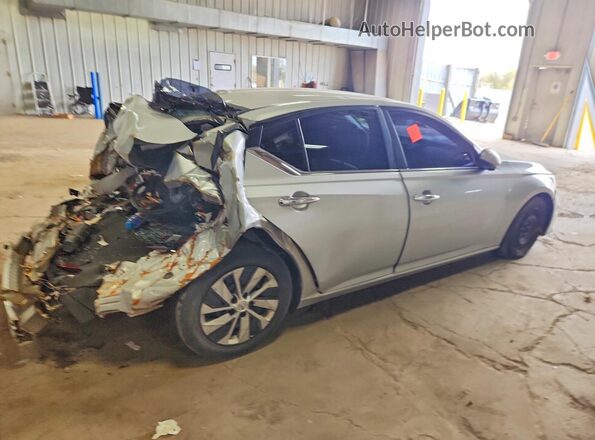 1N4BL4BV8LN319255 2020 NISSAN ALTIMA Белый Задняя правая четверть