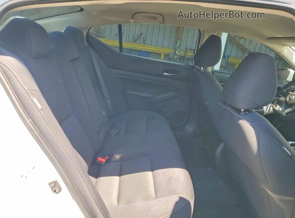 1N4BL4BVXMN382794 2021 NISSAN ALTIMA White Rear seats view