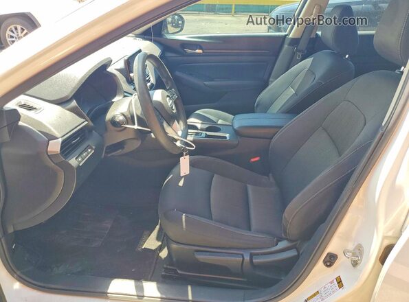 1N4BL4BVXMN382794 2021 NISSAN ALTIMA White Front interior view