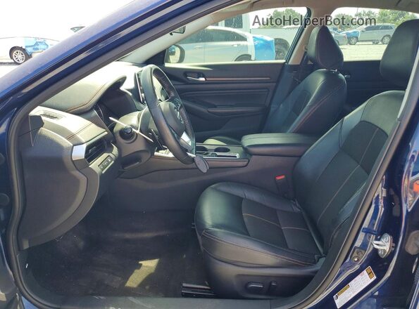 1N4BL4CV5NN366325 2022 NISSAN ALTIMA Blue Front interior view