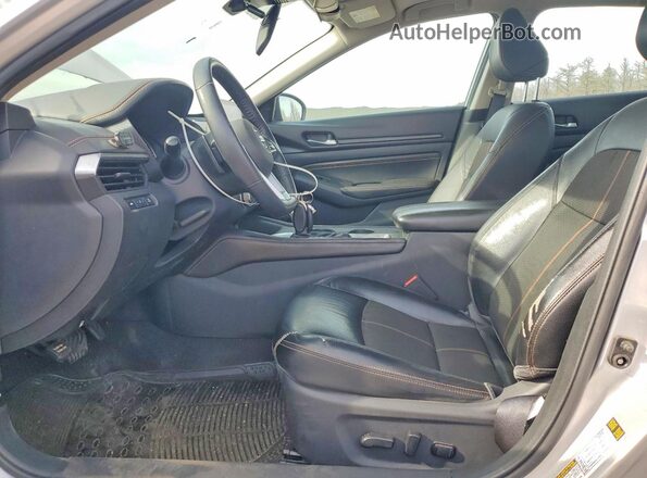 1N4BL4CV6LC138858 2020 NISSAN ALTIMA Silver Вид салону спереду