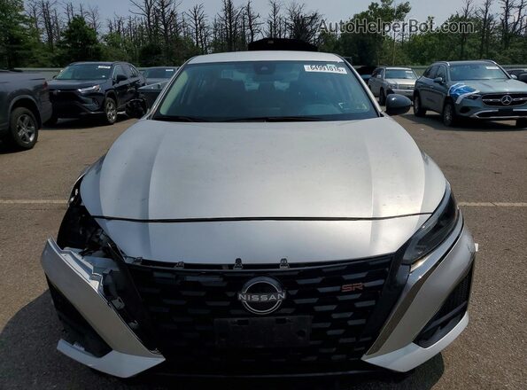 1N4BL4CV7RN326527 2024 NISSAN ALTIMA Silver Front view