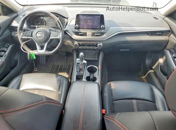 1N4BL4CV7RN326527 2024 NISSAN ALTIMA Silver Dashboard view