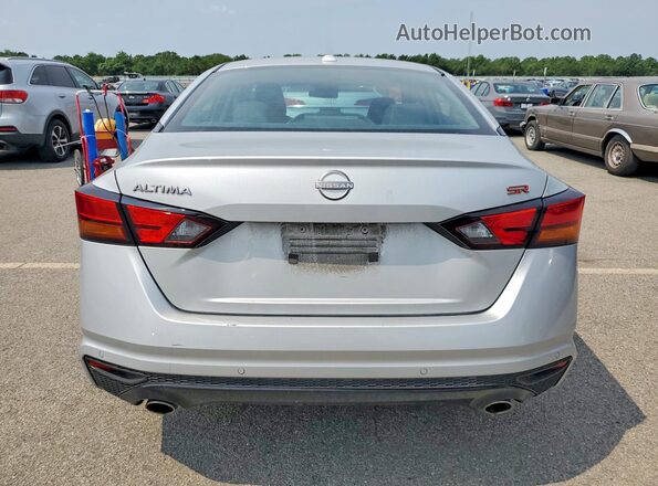 1N4BL4CV7RN326527 2024 NISSAN ALTIMA Silver Rear view
