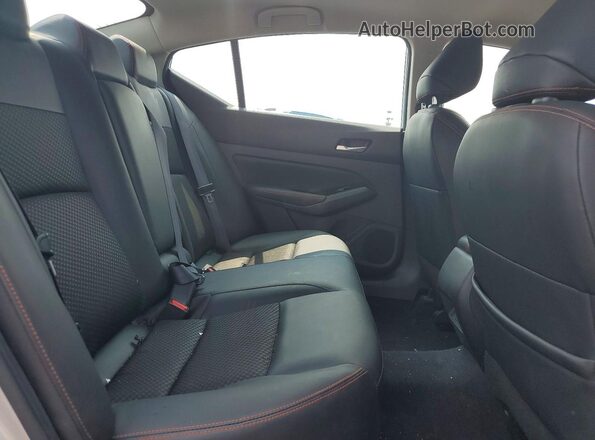 1N4BL4CV7RN326527 2024 NISSAN ALTIMA Silver Rear seats view