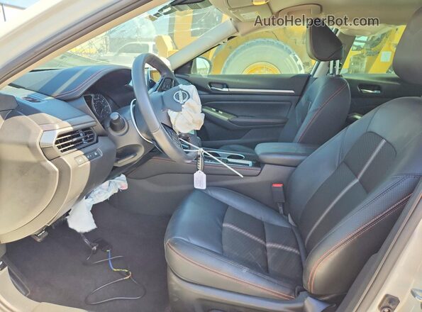 1N4BL4CV7RN380135 2024 NISSAN ALTIMA White Սալոնի դիմացի տեսք