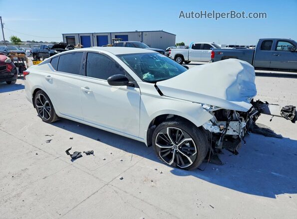 1N4BL4CV7RN380135 2024 NISSAN ALTIMA White Առջևի աջ