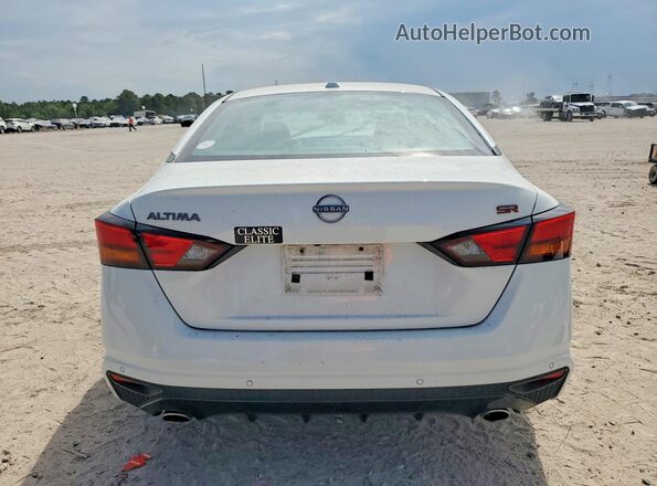 1N4BL4CV9RN370142 2024 NISSAN ALTIMA White Հետևի տեսք