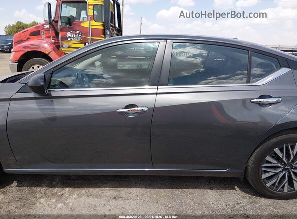 1N4BL4DV1SN382192 2025 NISSAN ALTIMA Gray 360 interior view