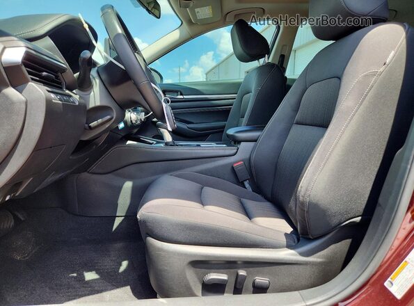 1N4BL4DV2PN407544 2023 NISSAN ALTIMA Бордовый Вид салона спереди