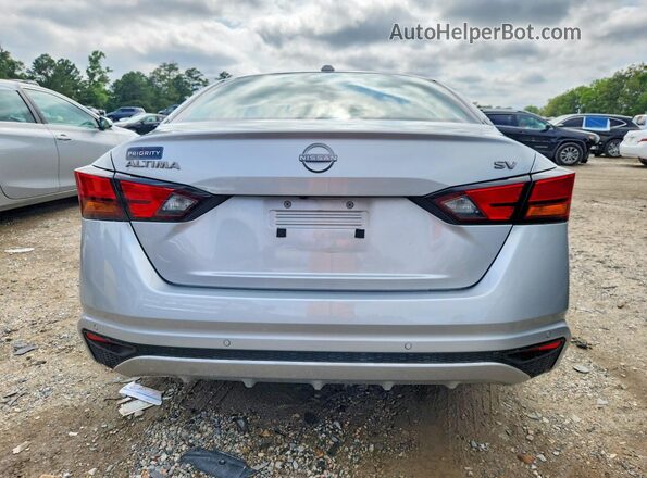 1N4BL4DV2RN302926 2024 NISSAN ALTIMA Silver Rear view