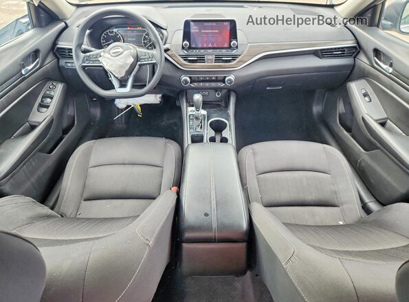1N4BL4DV2RN302926 2024 NISSAN ALTIMA Silver Dashboard view