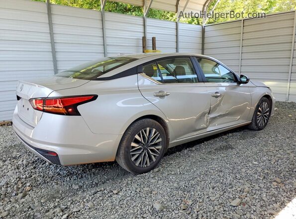 1N4BL4DV2SN379446 2025 NISSAN ALTIMA Серебряный Задняя правая четверть