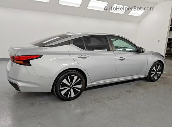 1N4BL4DV3MN334521 2021 NISSAN ALTIMA Silver უკანა მარჯვენა