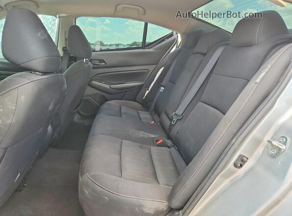 1N4BL4DV3PN305038 2023 NISSAN ALTIMA Silver Հետևի նստատեղերի տեսք