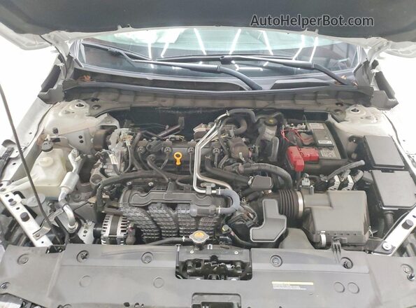 1N4BL4DV7SN381841 2025 NISSAN ALTIMA White Widok wnętrza z tyłu