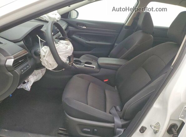 1N4BL4DV7SN381841 2025 NISSAN ALTIMA White Widok wnętrza z przodu