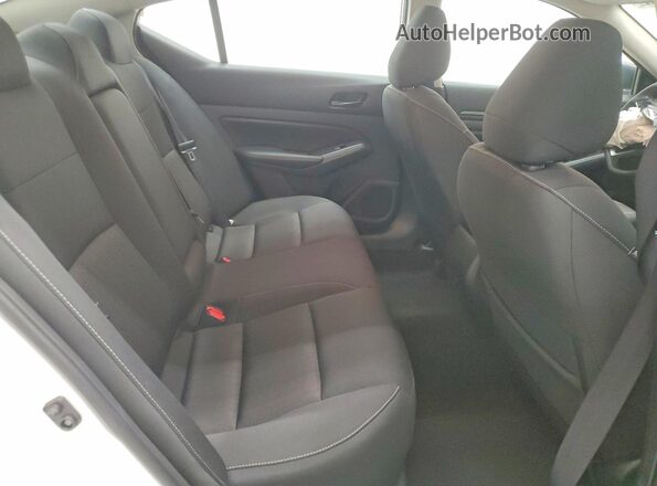 1N4BL4DV7SN381841 2025 NISSAN ALTIMA White Widok tylnych siedzeń