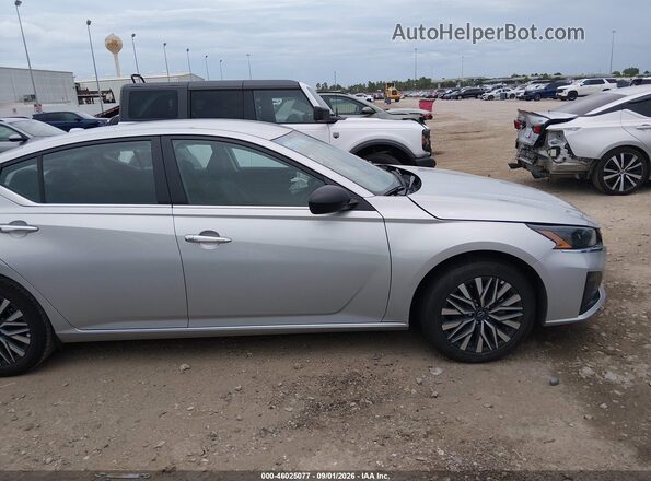 1N4BL4DVXSN366542 2025 NISSAN ALTIMA Silver Вид щитка приладів
