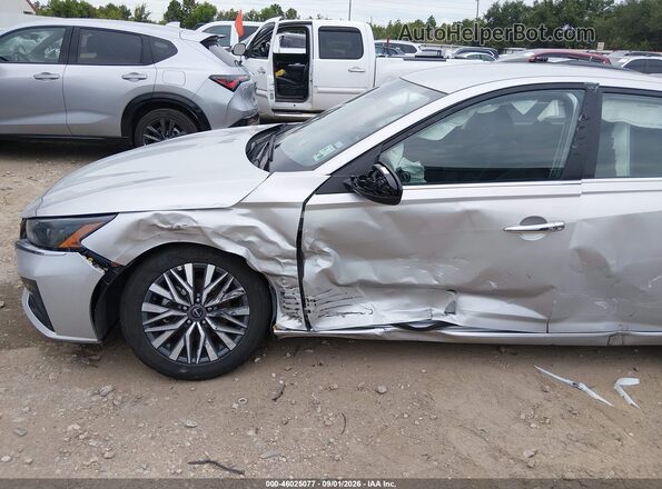 1N4BL4DVXSN366542 2025 NISSAN ALTIMA Silver Вид задньої частини салону