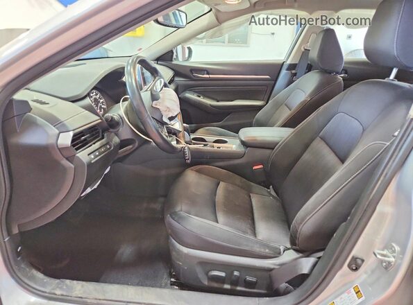 1N4BL4DW5KC153194 2019 NISSAN ALTIMA Silver Widok wnętrza z przodu