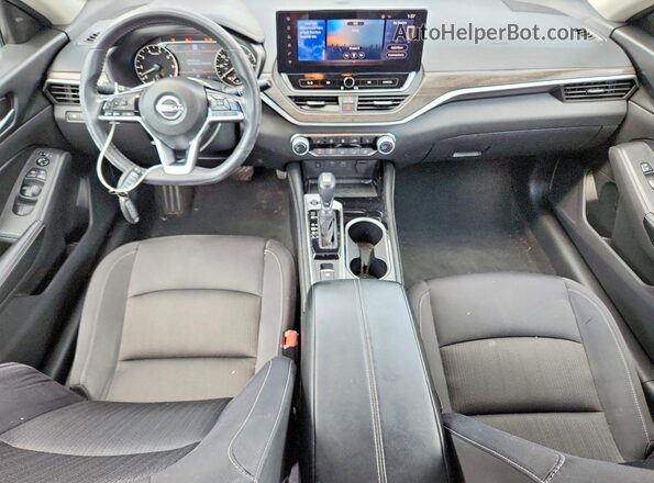 1N4BL4DW8RN326463 2024 NISSAN ALTIMA Черный Вид панели приборов