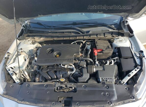 1N4BL4EV3LC140886 2020 NISSAN ALTIMA Silver Rear interior view