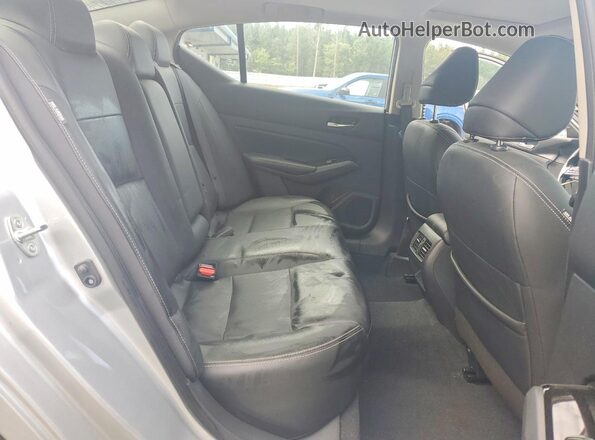 1N4BL4EV4NN401627 2022 NISSAN ALTIMA Silver Widok tylnych siedzeń