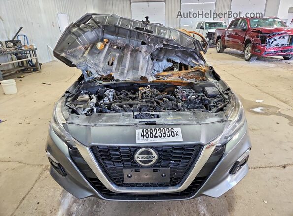 1N4BL4FW2MN318817 2021 NISSAN ALTIMA Gray Widok z przodu
