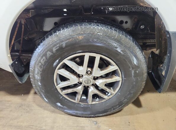1N6AD0CW4KN704682 2019 NISSAN FRONTIER White Vista interior de 360 grados