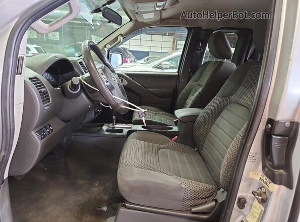 1N6AD0CW6GN742552 2016 NISSAN FRONTIER Silver Widok wnętrza z przodu