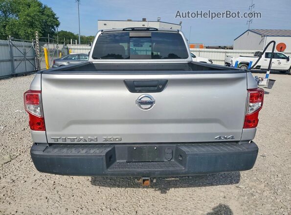 1N6BA1F32HN520211 2017 NISSAN TITAN Silver Вид ззаду