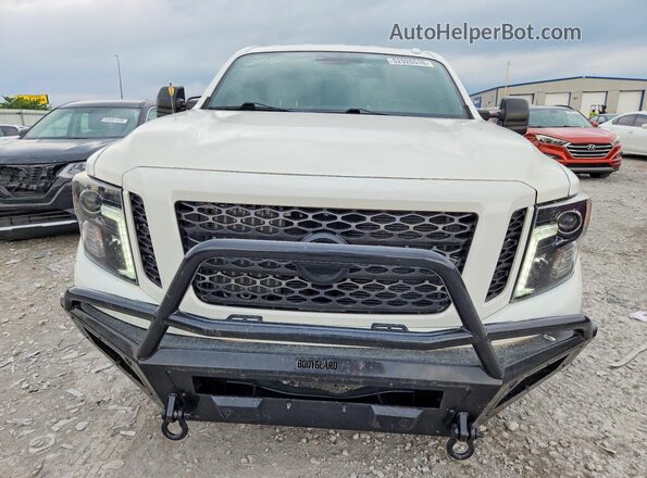 1N6BA1F44JN540233 2018 NISSAN TITAN White Вид спереду