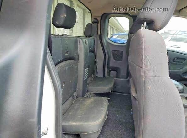 1N6ED1CL3SN617000 2025 NISSAN FRONTIER White Հետևի նստատեղերի տեսք